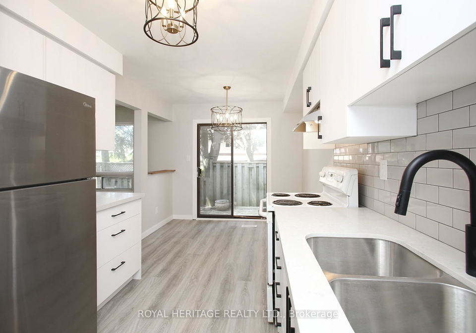 27-parker-crescent-ajax-ontario-e12680850