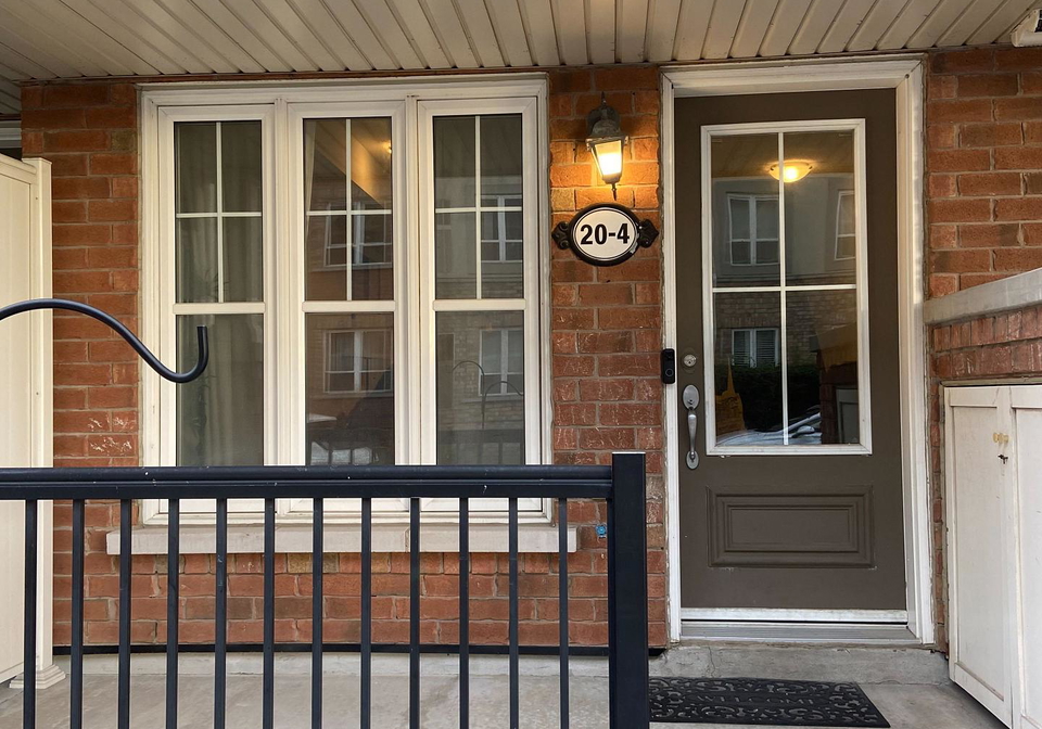 20-mendelssohn-street-scarborough-ontario-e12681056
