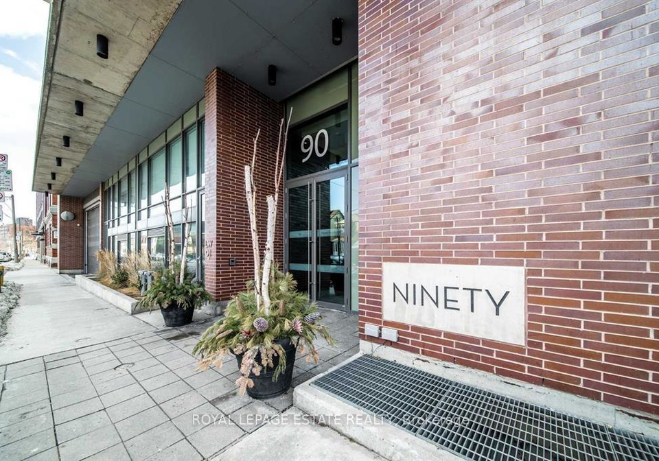 90-broadview-avenue-toronto-ontario-e12683854