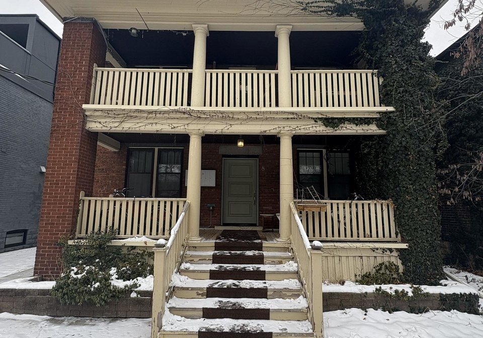 8-thorncliffe-avenue-east-york-ontario-e12684268