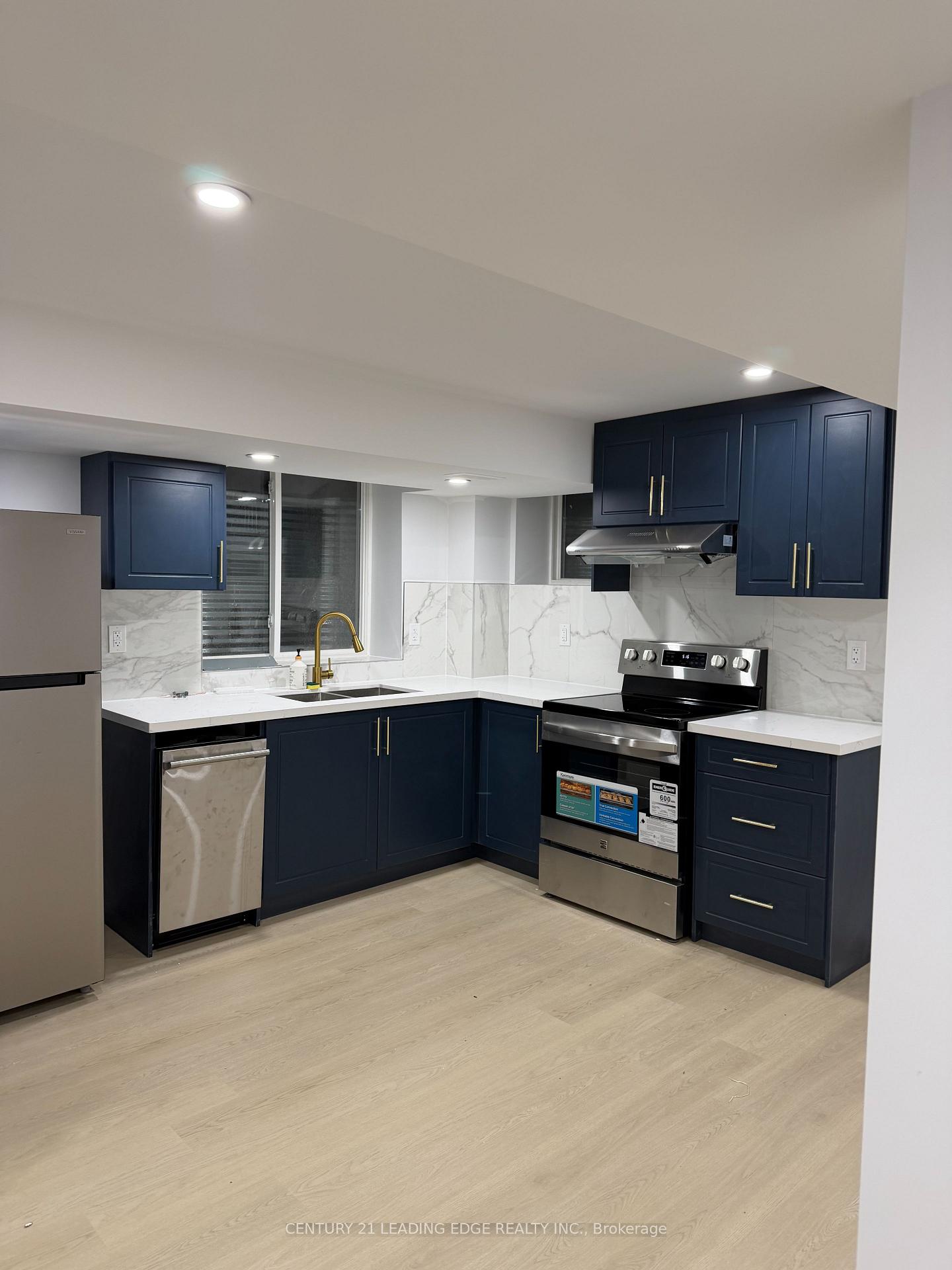 1-toulouse-street-whitby-ontario-e12684400