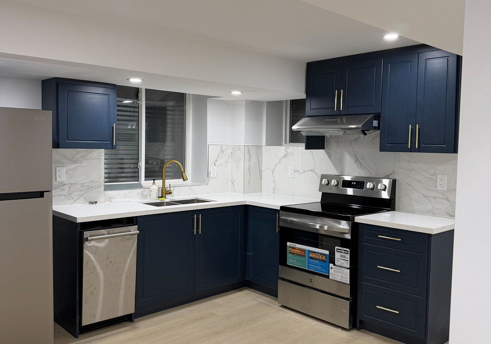1-toulouse-street-whitby-ontario-e12684400