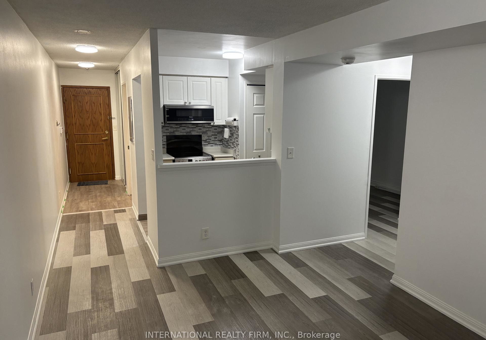 8-lee-centre-drive-scarborough-ontario-e12685194