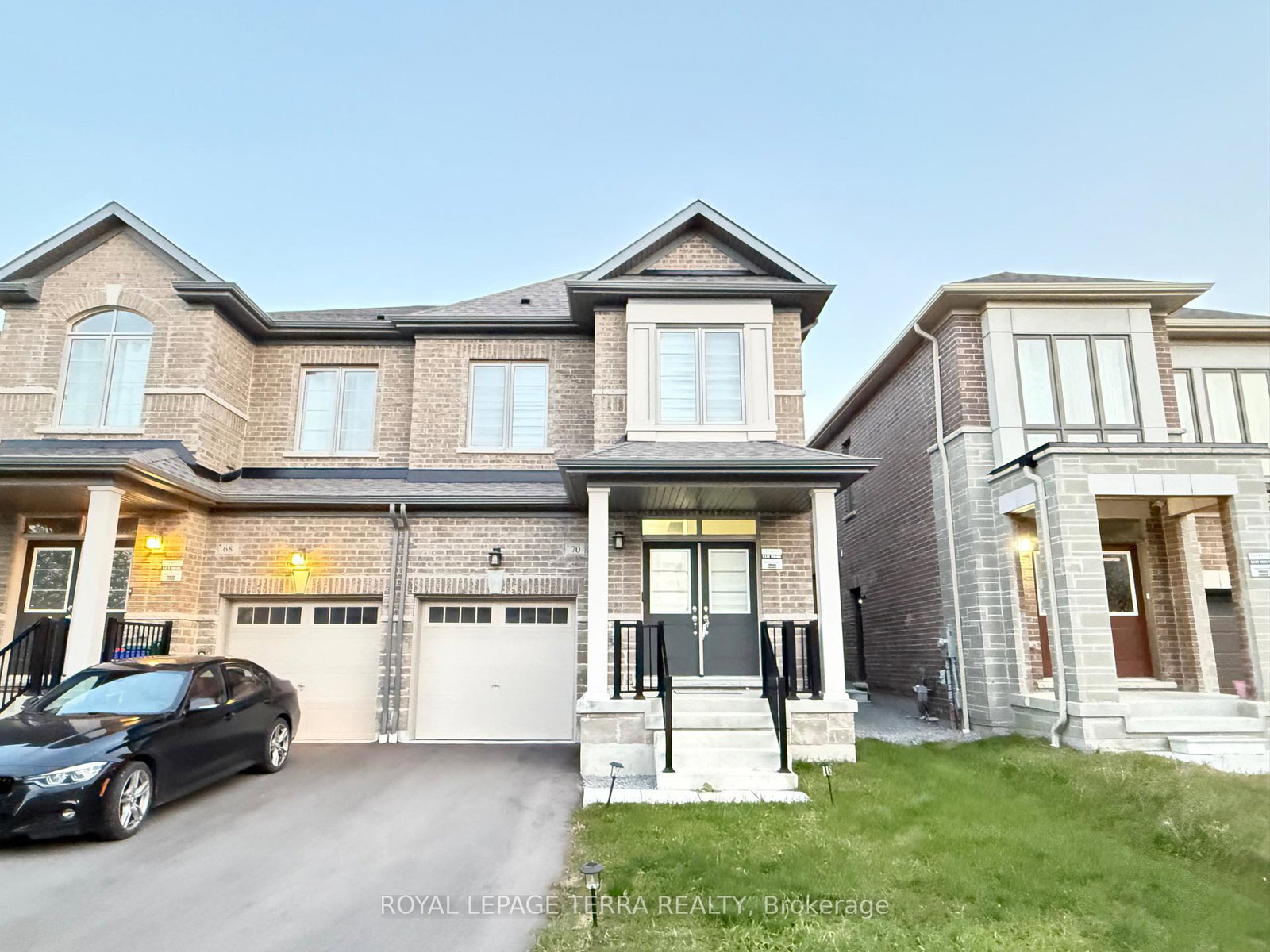 70-fruitful-crescent-whitby-ontario-e12685288