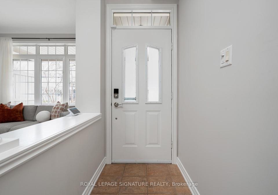 89-winners-circle-toronto-ontario-e12686556