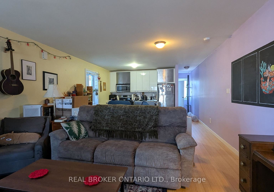 1186-woodbine-avenue-east-york-ontario-e12687328