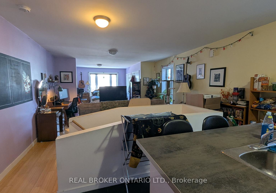 1186-woodbine-avenue-east-york-ontario-e12687328