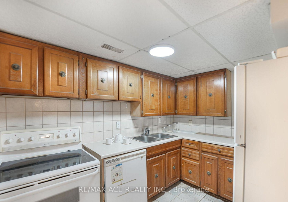 90-monk-crescent-ajax-ontario-e12687586