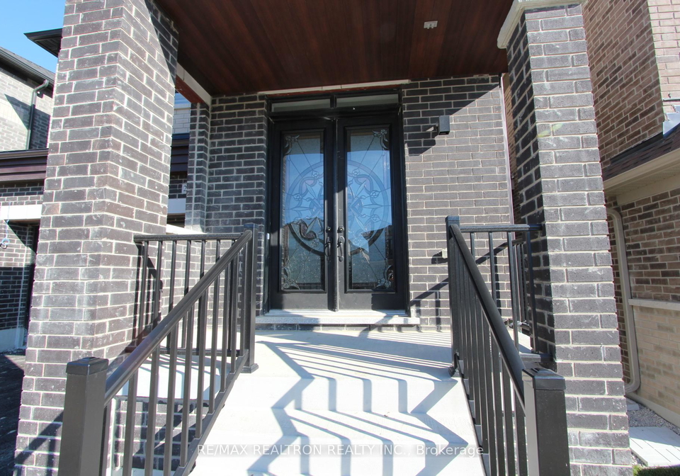 2105-coppermine-street-oshawa-ontario-e12687980