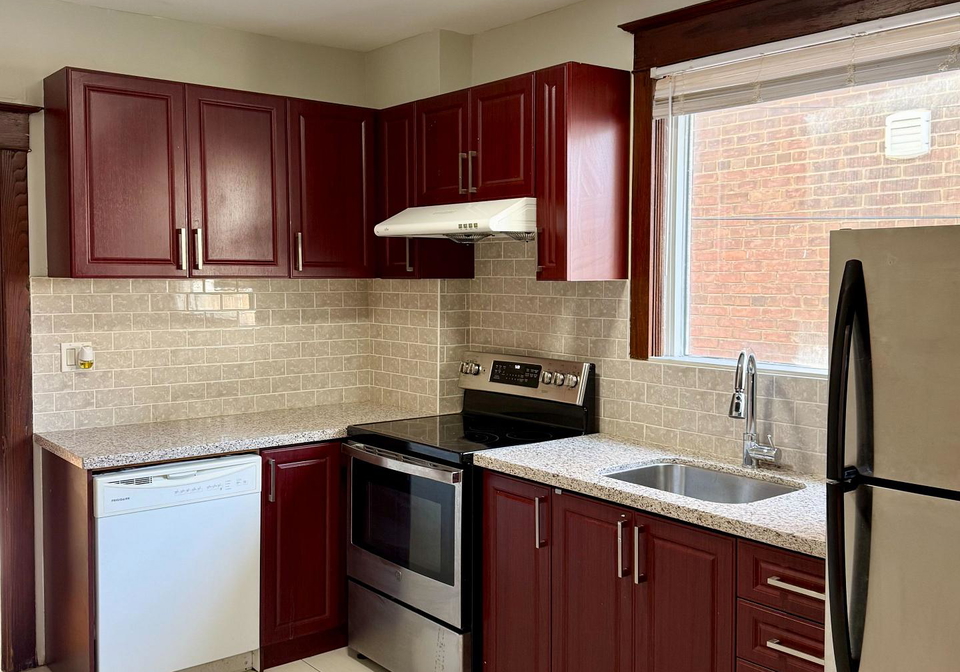 28-gates-avenue-toronto-ontario-e12688848
