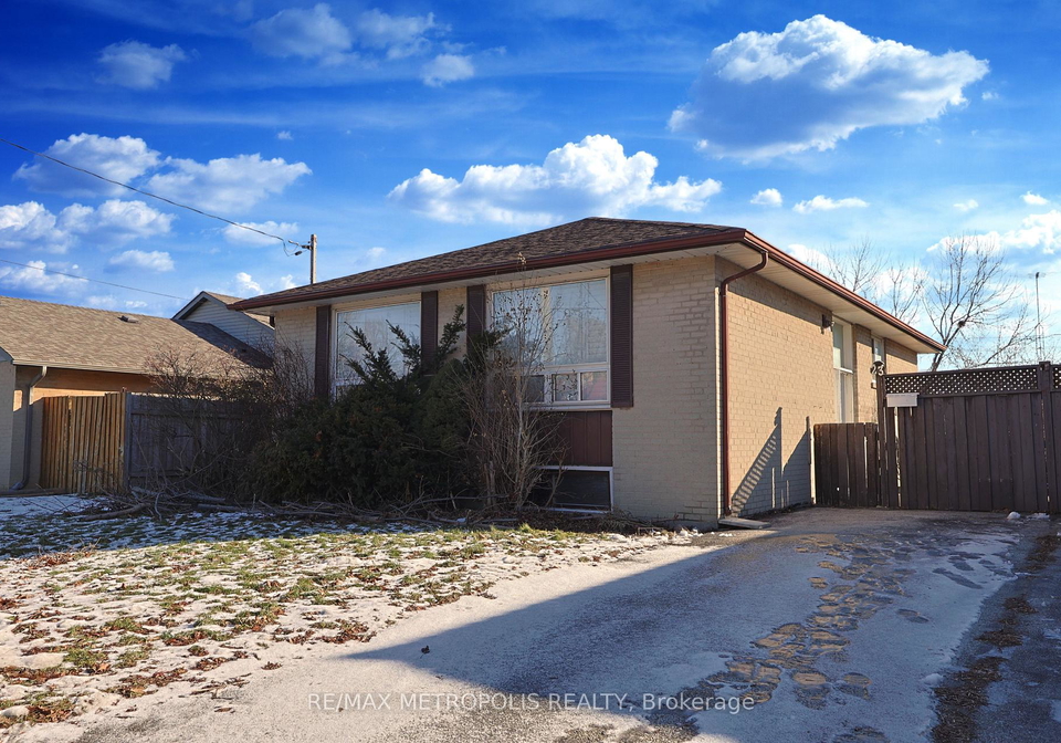 23-mountland-drive-scarborough-ontario-e12689120