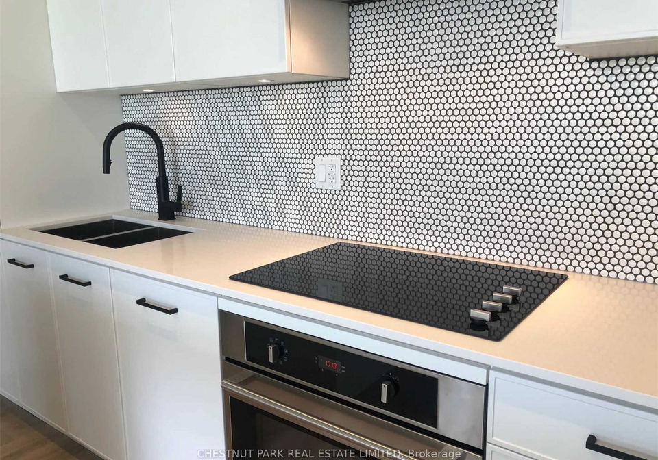 899-queen-street-e-toronto-ontario-e12689772