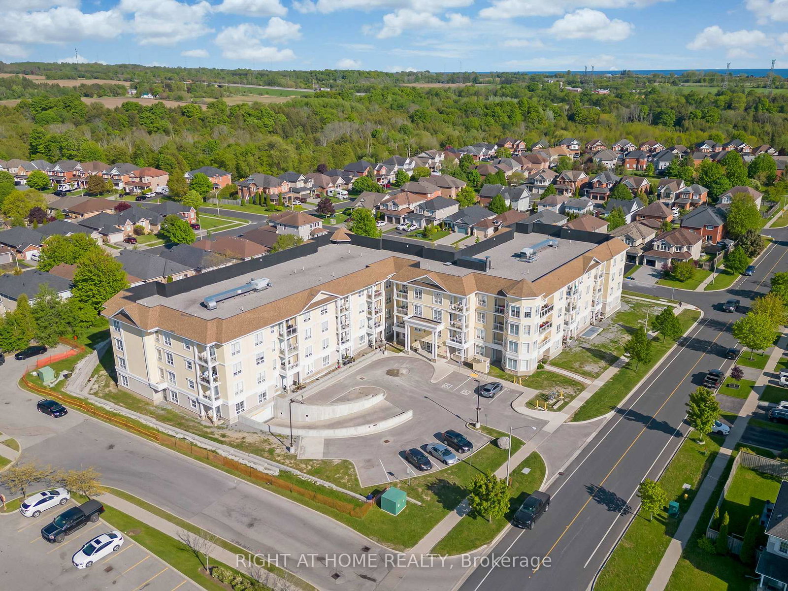 21-brookhouse-drive-clarington-ontario-e12690118