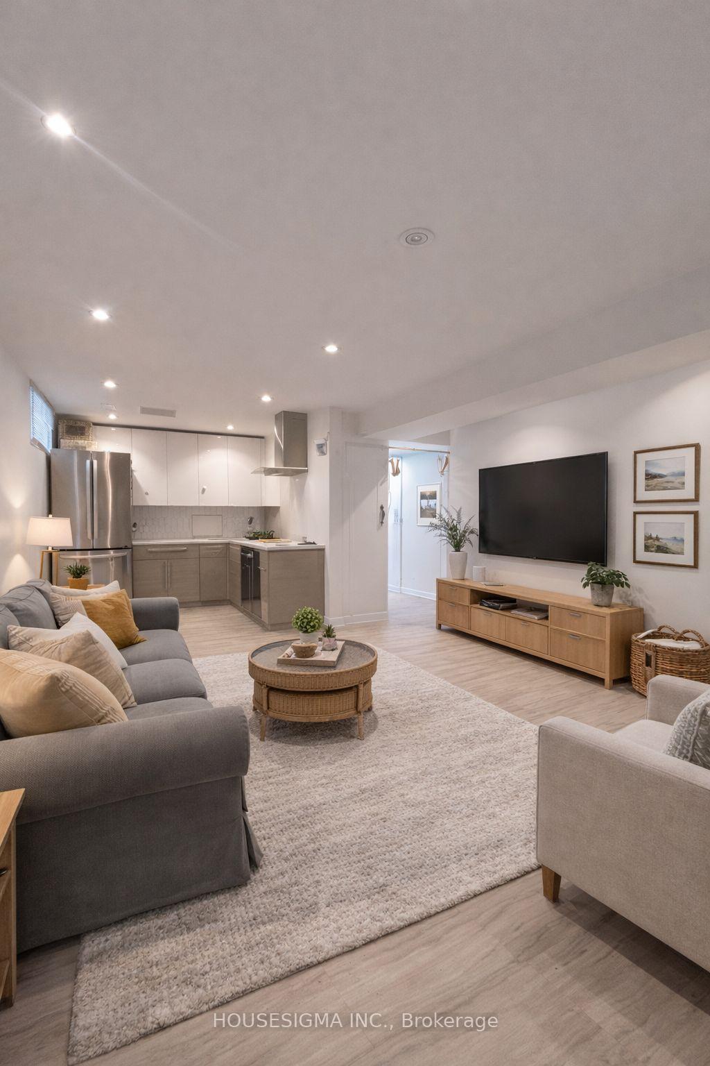 19-savoy-avenue-east-york-ontario-e12691766