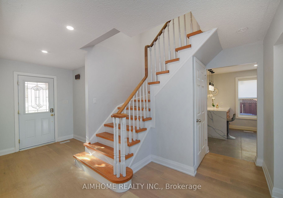 28-longbow-square-scarborough-ontario-e12693654