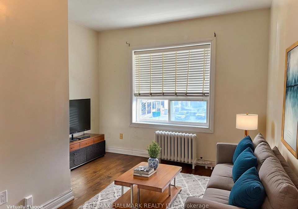 2038-danforth-avenue-east-york-ontario-e12694436