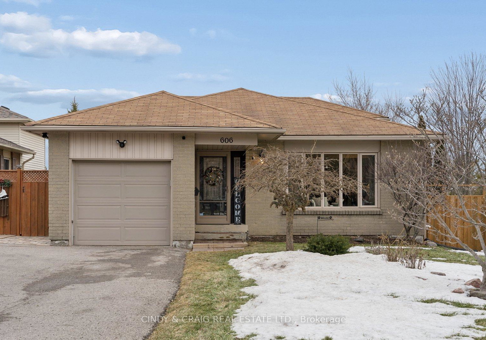 606-birkdale-court-oshawa-ontario-e12695268