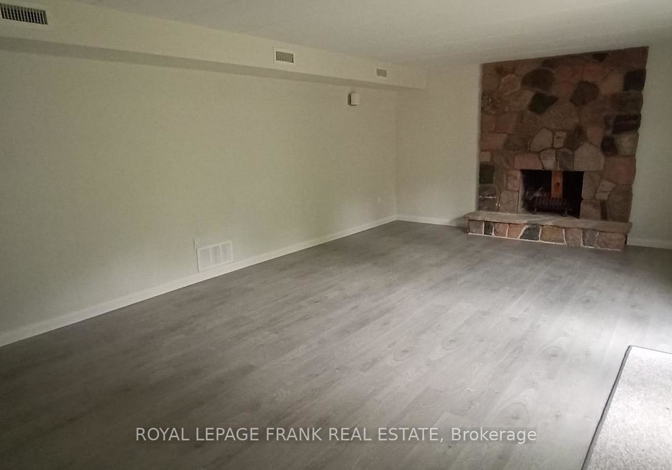 926-walnut-court-oshawa-ontario-e12696844