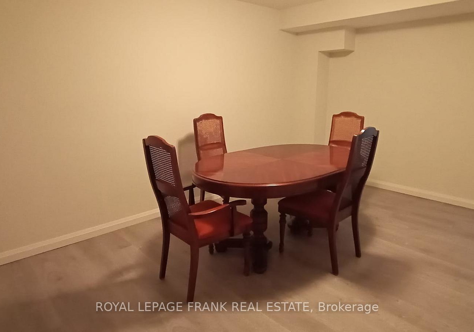 926-walnut-court-oshawa-ontario-e12696844