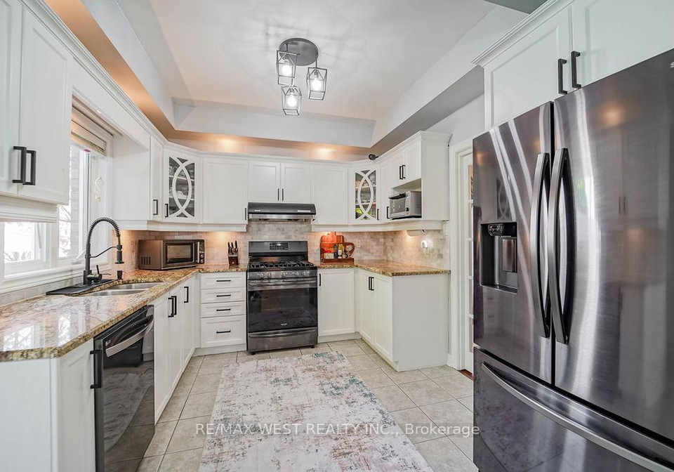16-tarsus-crescent-scarborough-ontario-e12697054