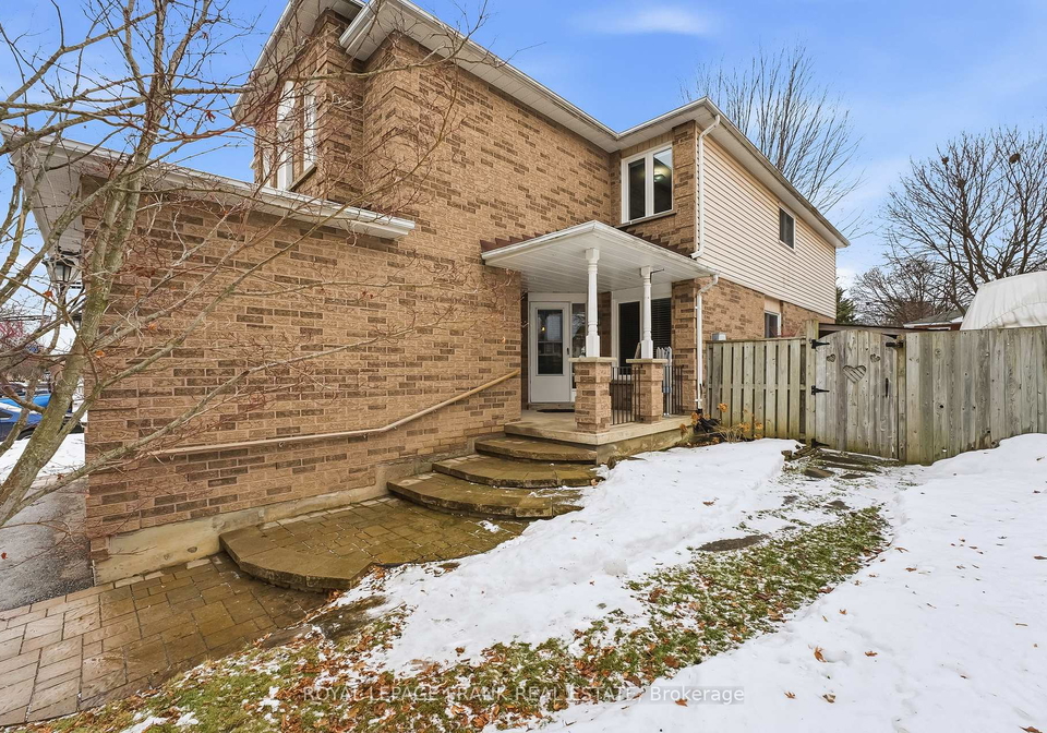 63-farncomb-crescent-clarington-ontario-e12700392
