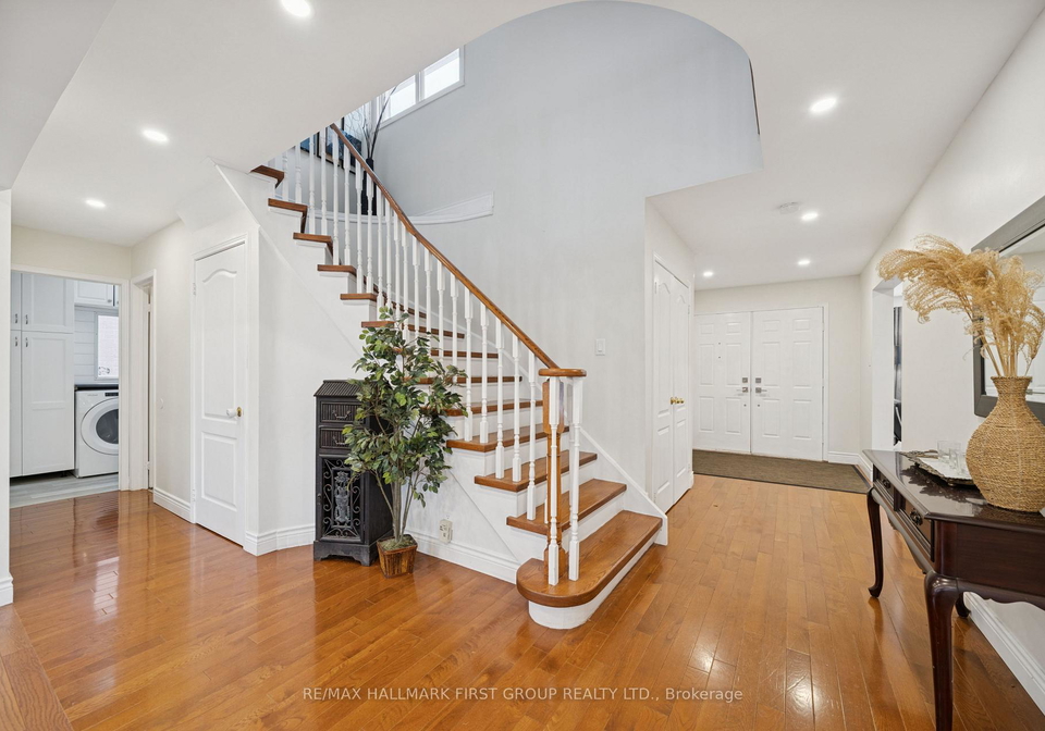 724-barnes-crescent-oshawa-ontario-e12701026