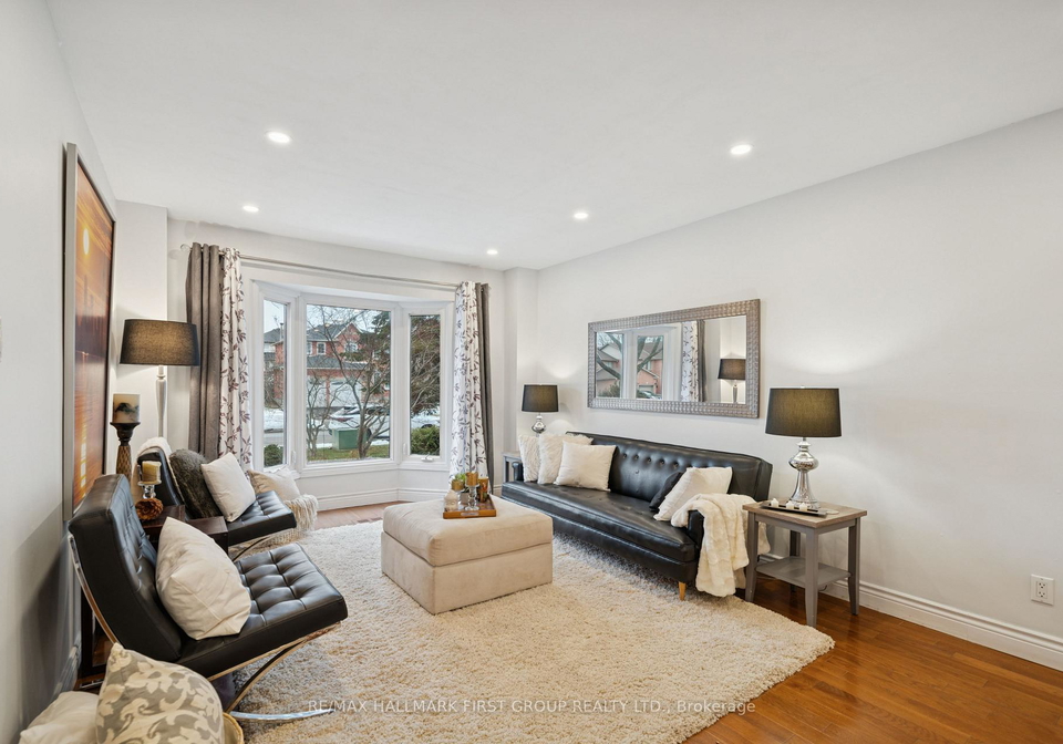 724-barnes-crescent-oshawa-ontario-e12701026