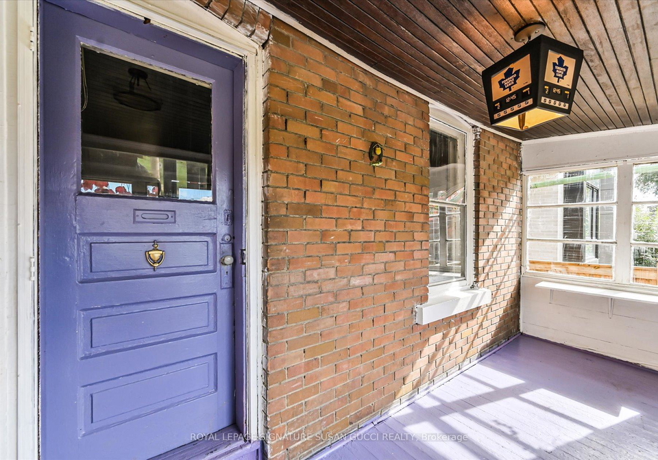 9-everett-crescent-east-york-ontario-e12701236