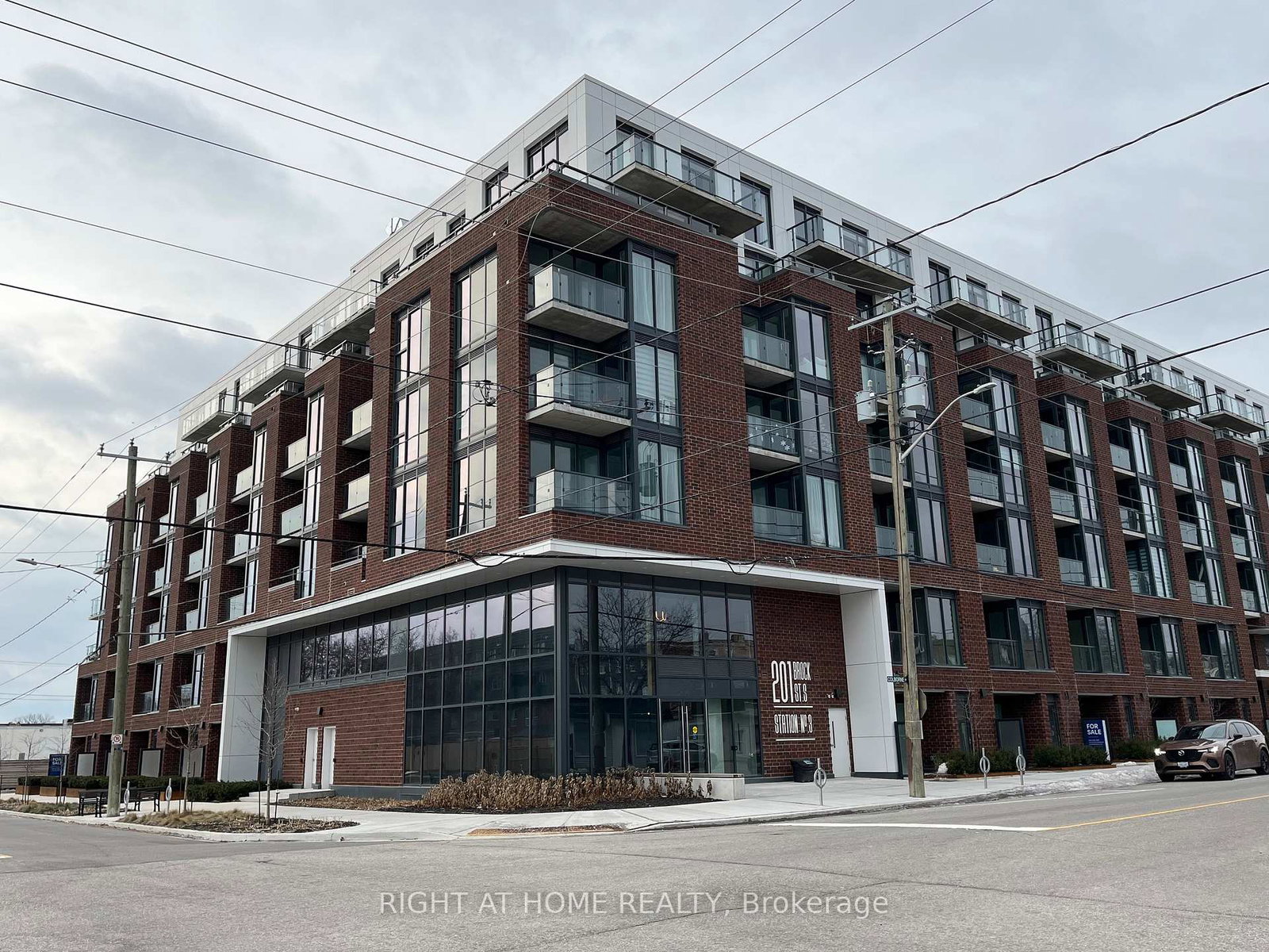 201-brock-street-s-whitby-ontario-e12701842