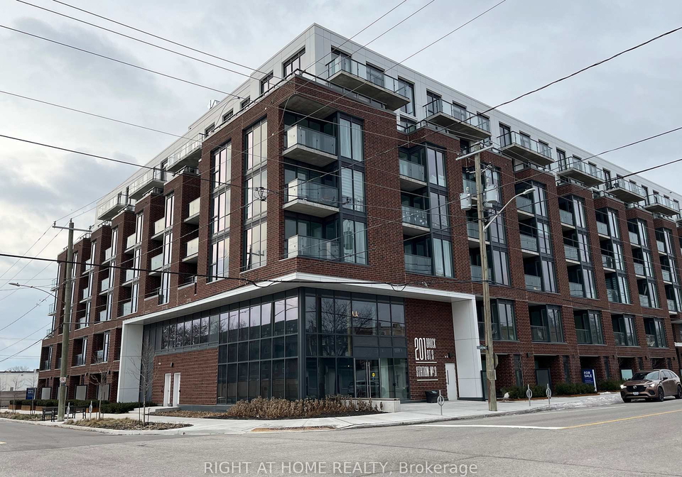201-brock-street-s-whitby-ontario-e12701842