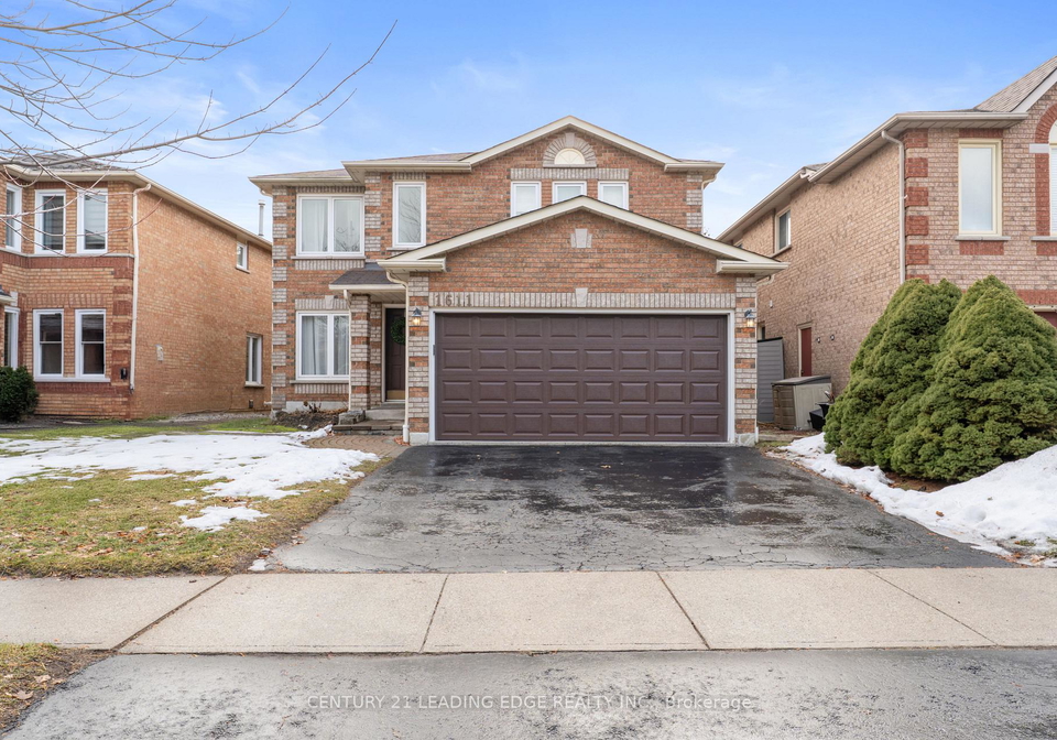 1611-seguin-square-pickering-ontario-e12702392