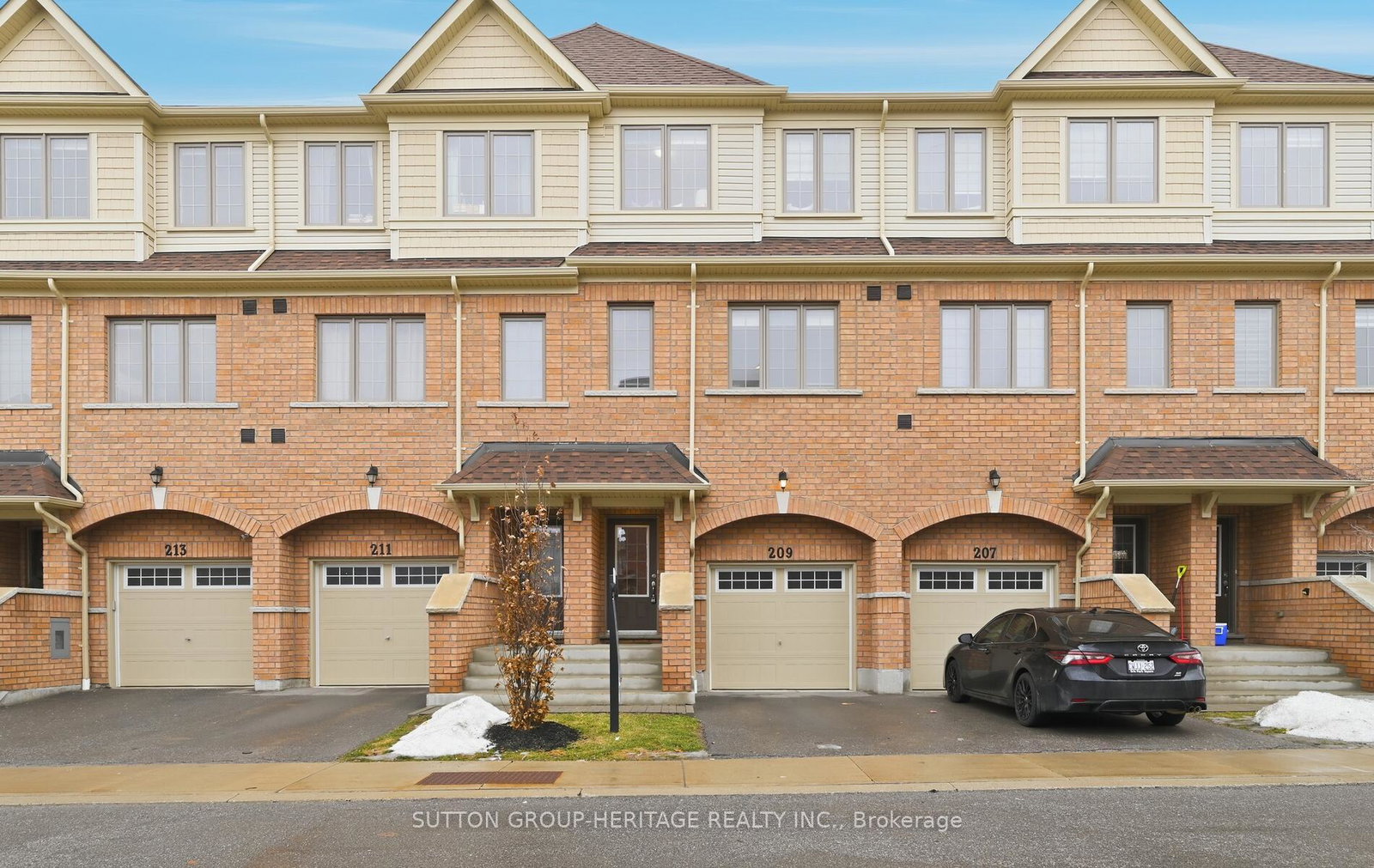 209-danzatore-path-oshawa-ontario-e12702562