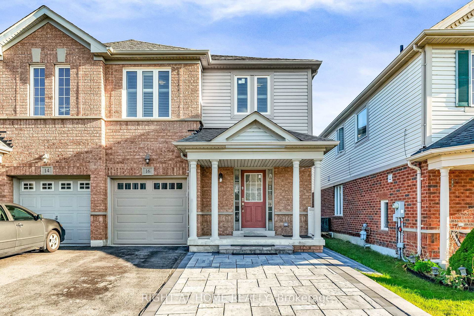 16-warnford-circle-ajax-ontario-e12702594
