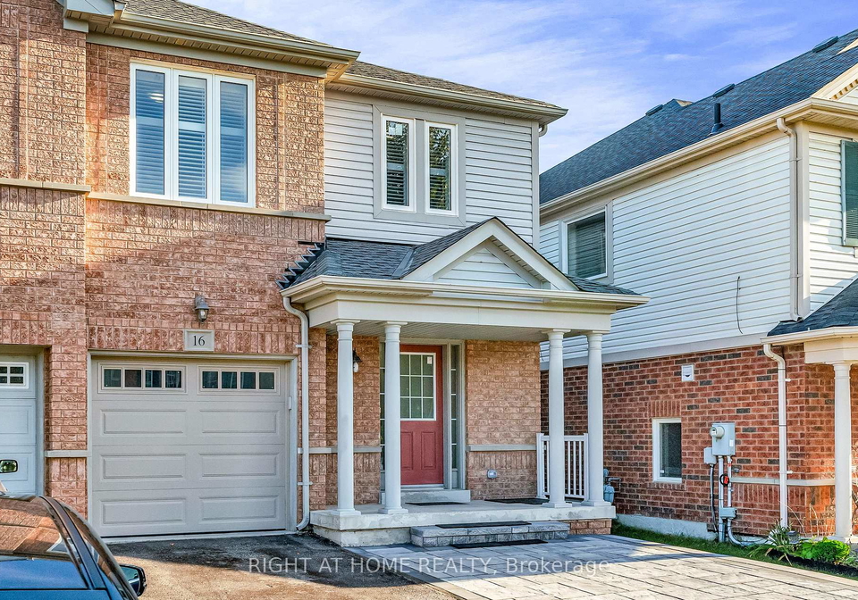 16-warnford-circle-ajax-ontario-e12702594