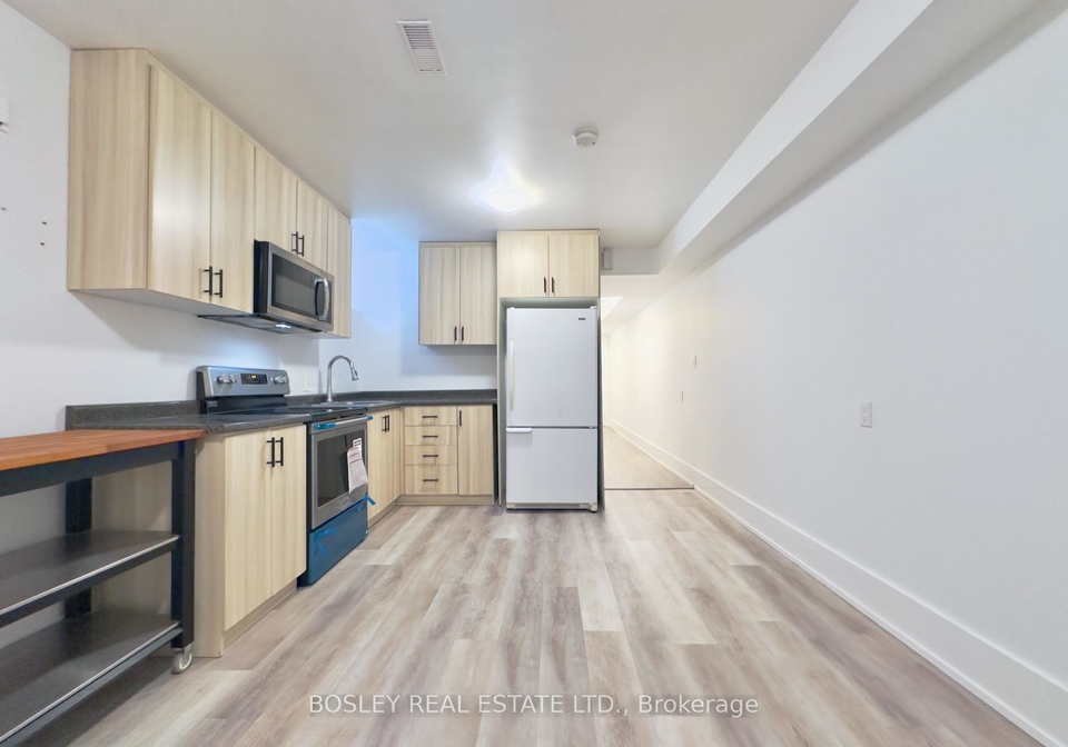 33-lawlor-avenue-toronto-ontario-e12702916