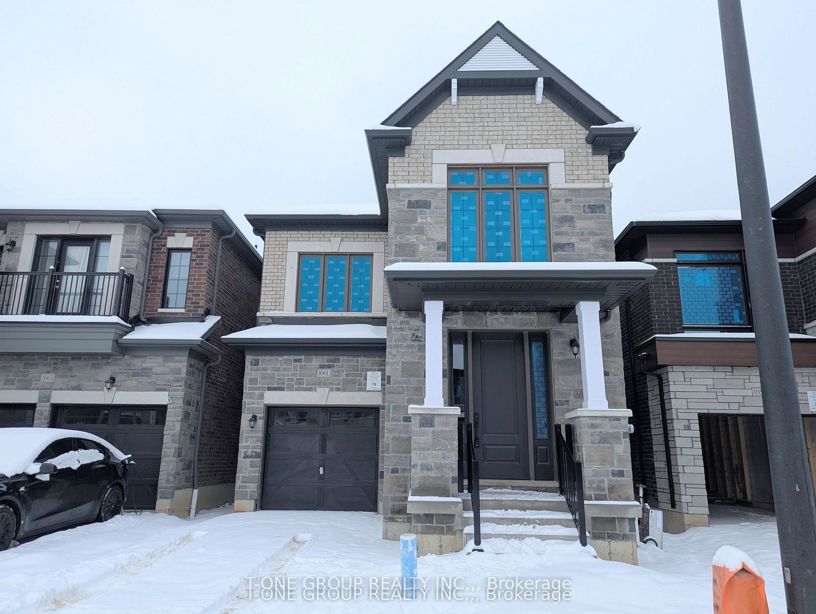 1061-pisces-trail-pickering-ontario-e12705680