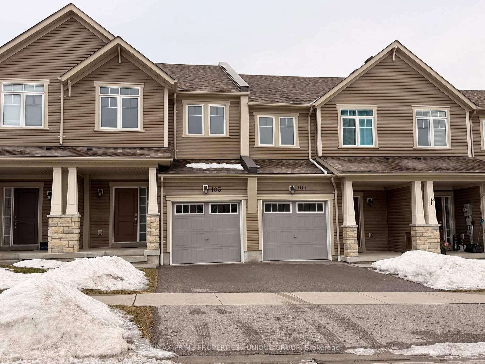 103-nearco-gate-oshawa-ontario-e12706698
