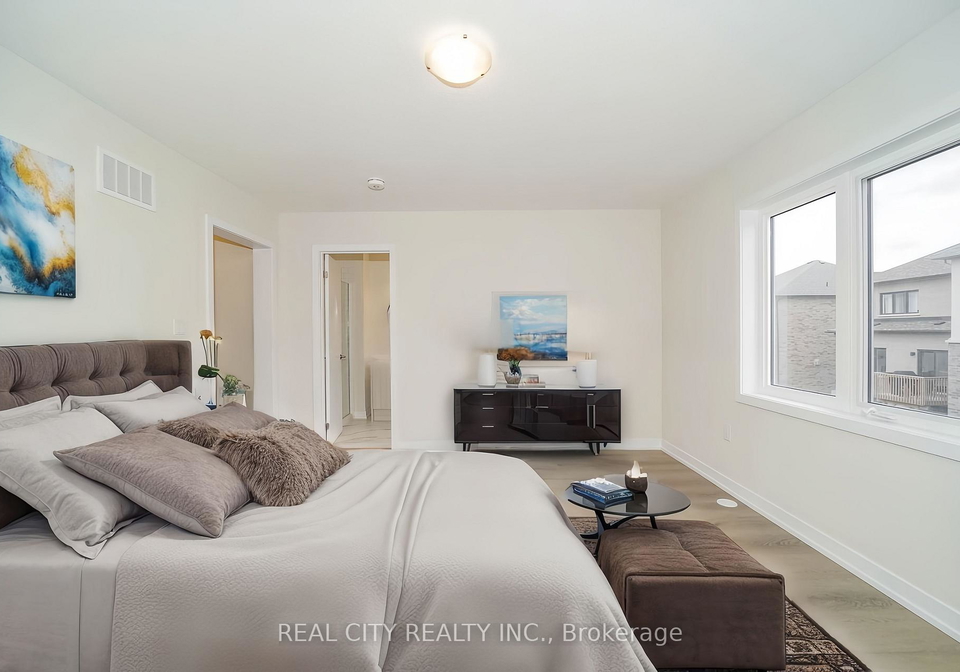 ziibi-way-main-way-n-clarington-ontario-e12706886