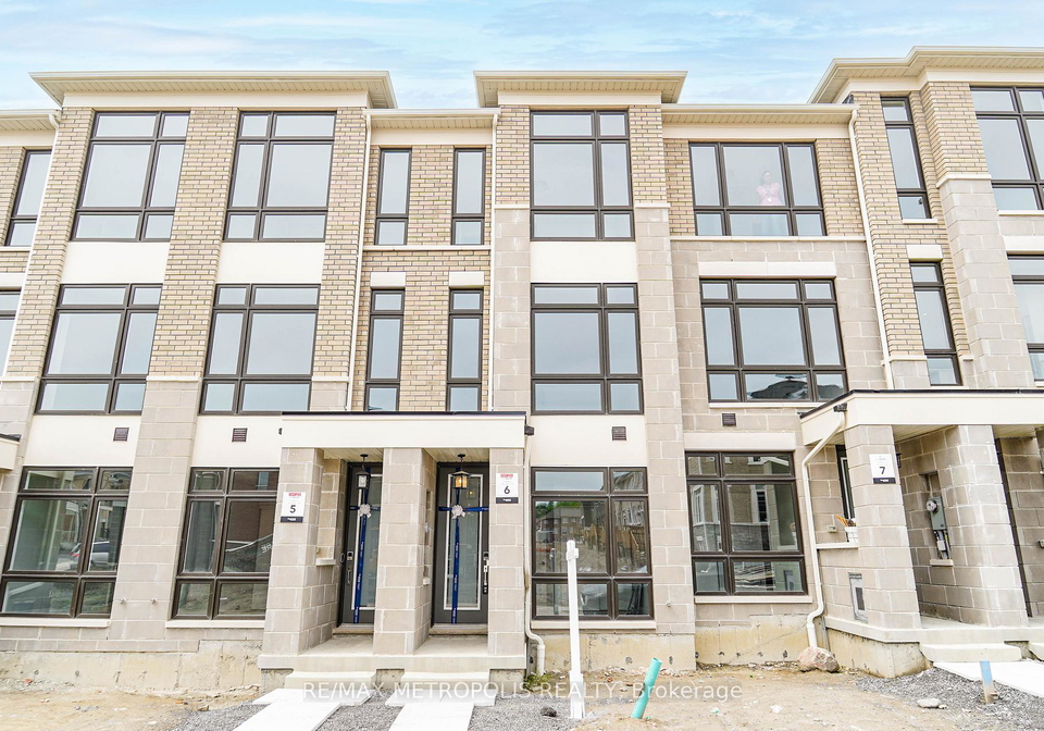 945-crowsnest-hollow-pickering-ontario-e12707332