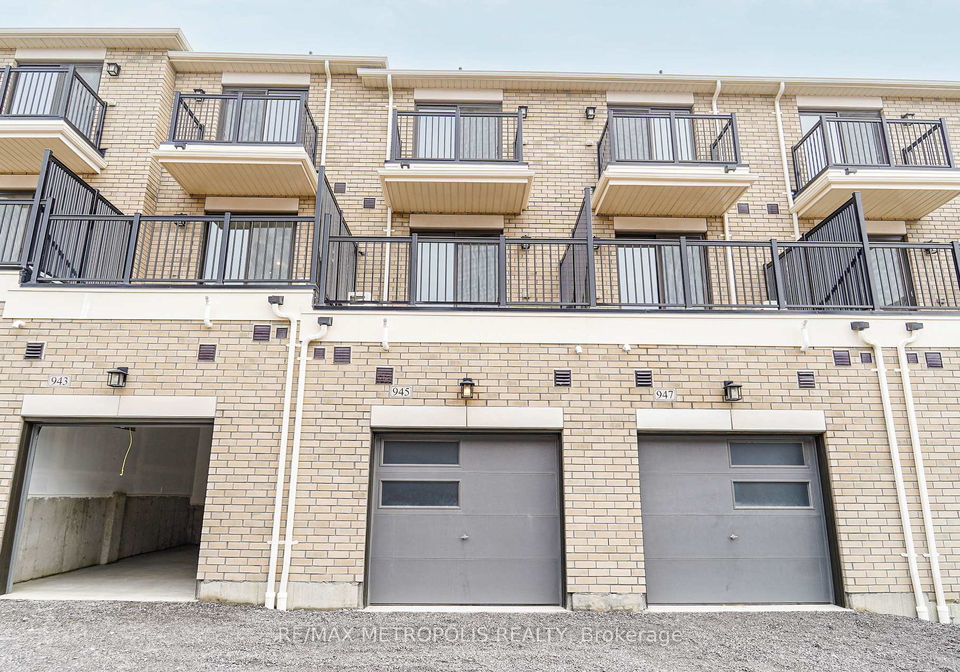 945-crowsnest-hollow-pickering-ontario-e12707332
