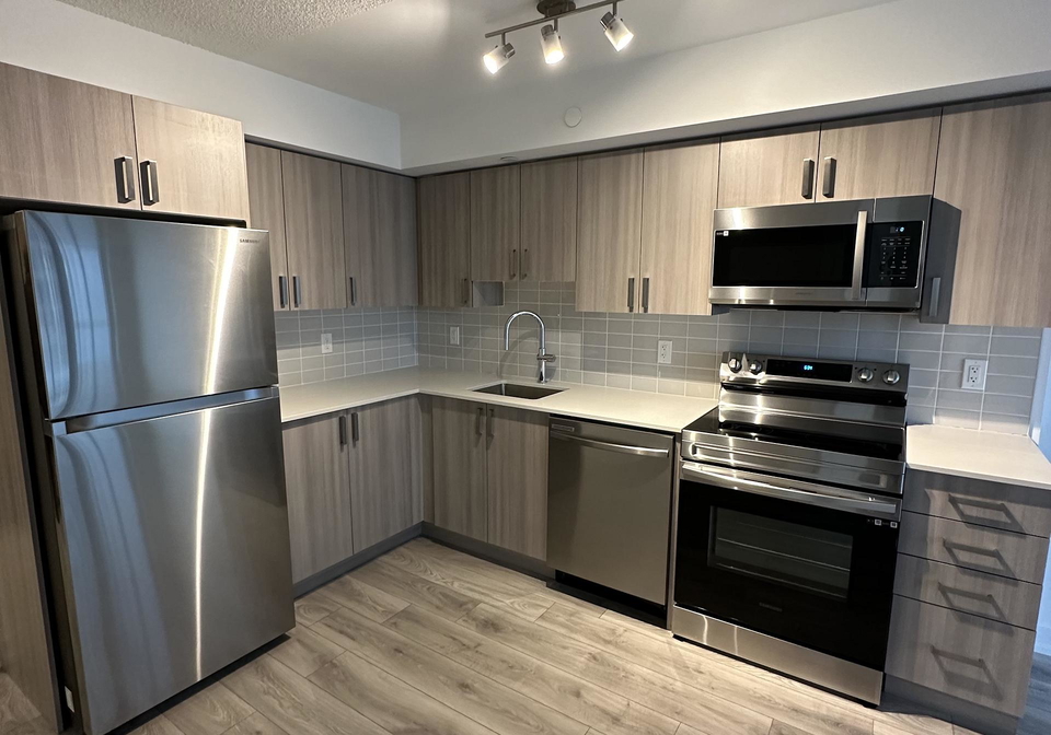 1455-celebration-drive-pickering-ontario-e12707488