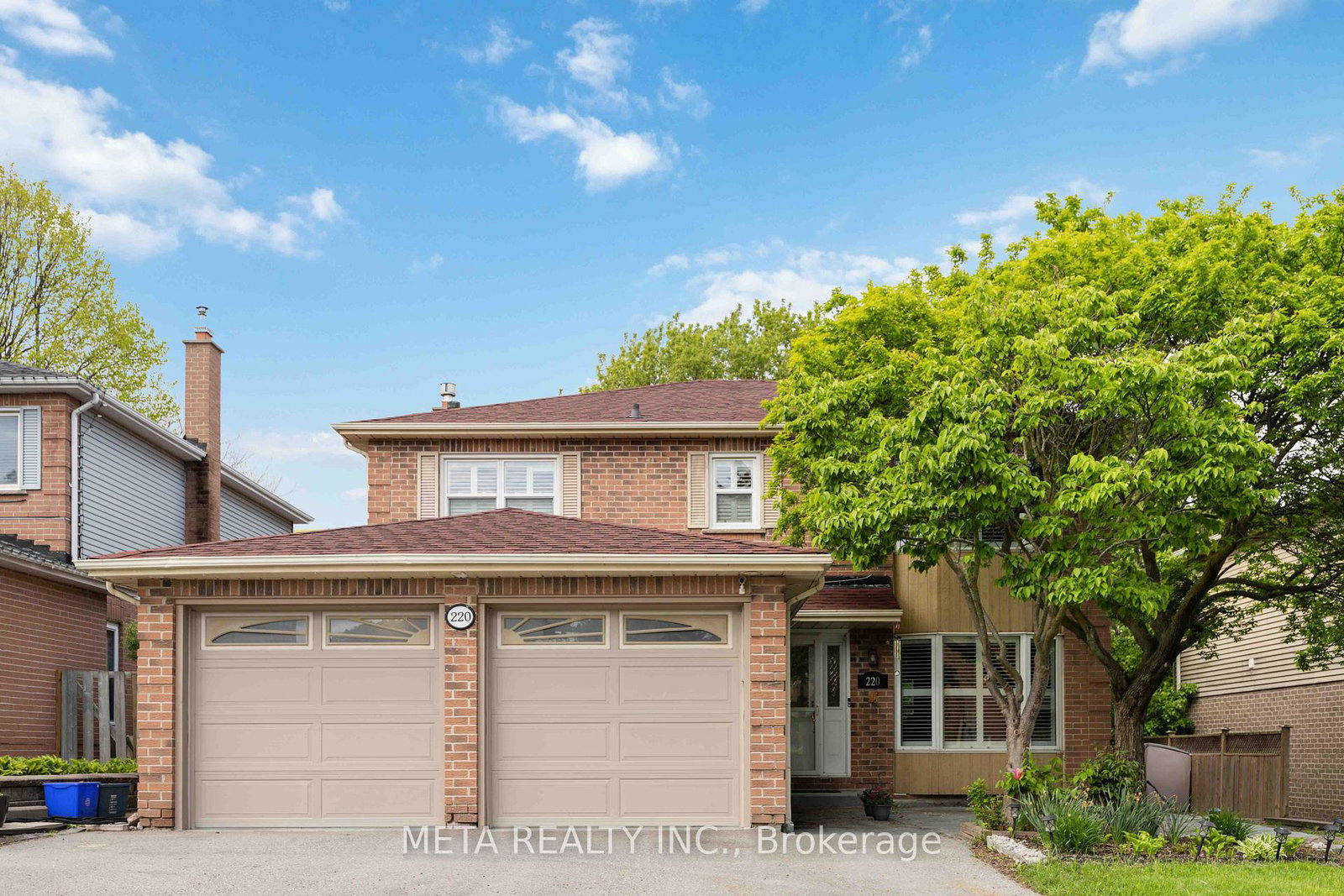 220-bassett-boulevard-whitby-ontario-e12707622