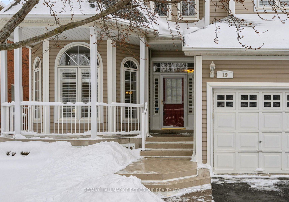 19-elder-crescent-whitby-ontario-e12708172
