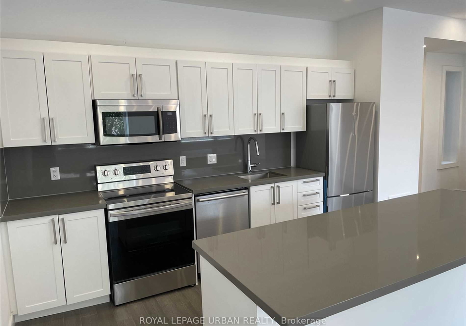 460-danforth-avenue-east-york-ontario-e12708420