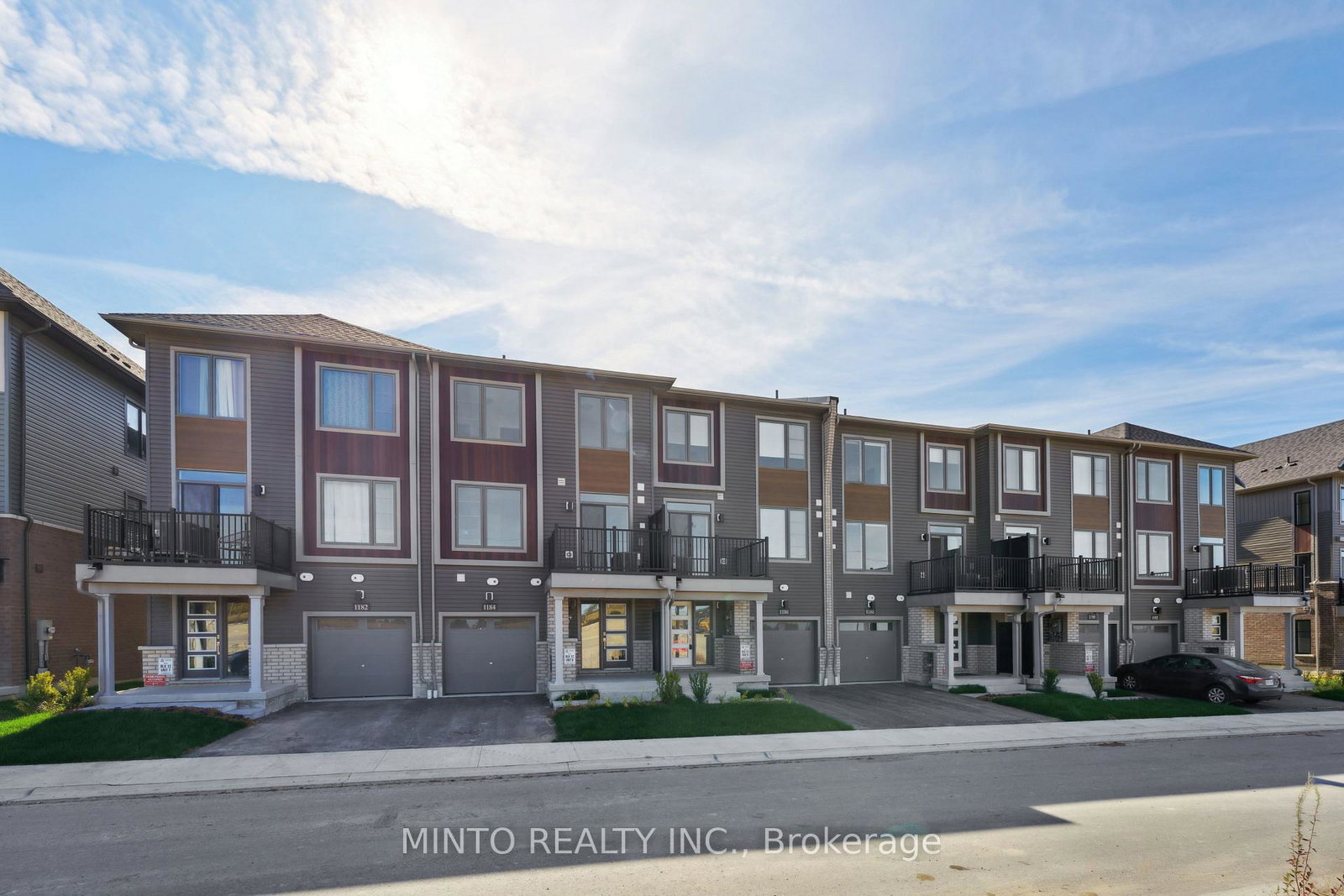 1035-honeycomb-path-oshawa-ontario-e12708976
