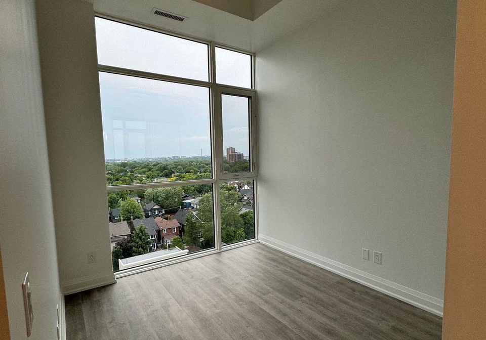 2369-danforth-avenue-toronto-ontario-e12709680