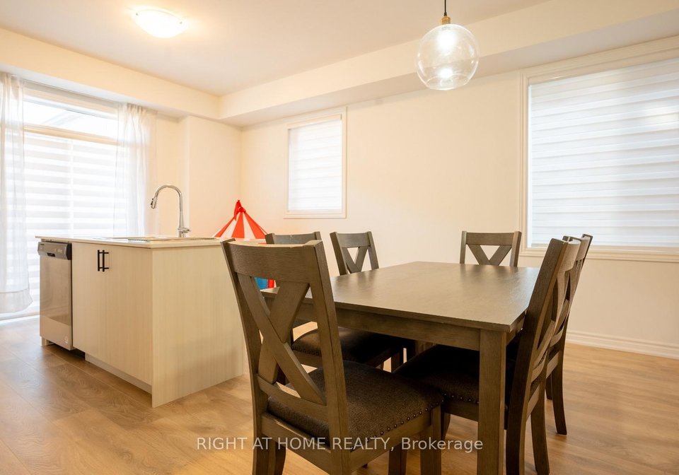 777-eddystone-path-oshawa-ontario-e12709820