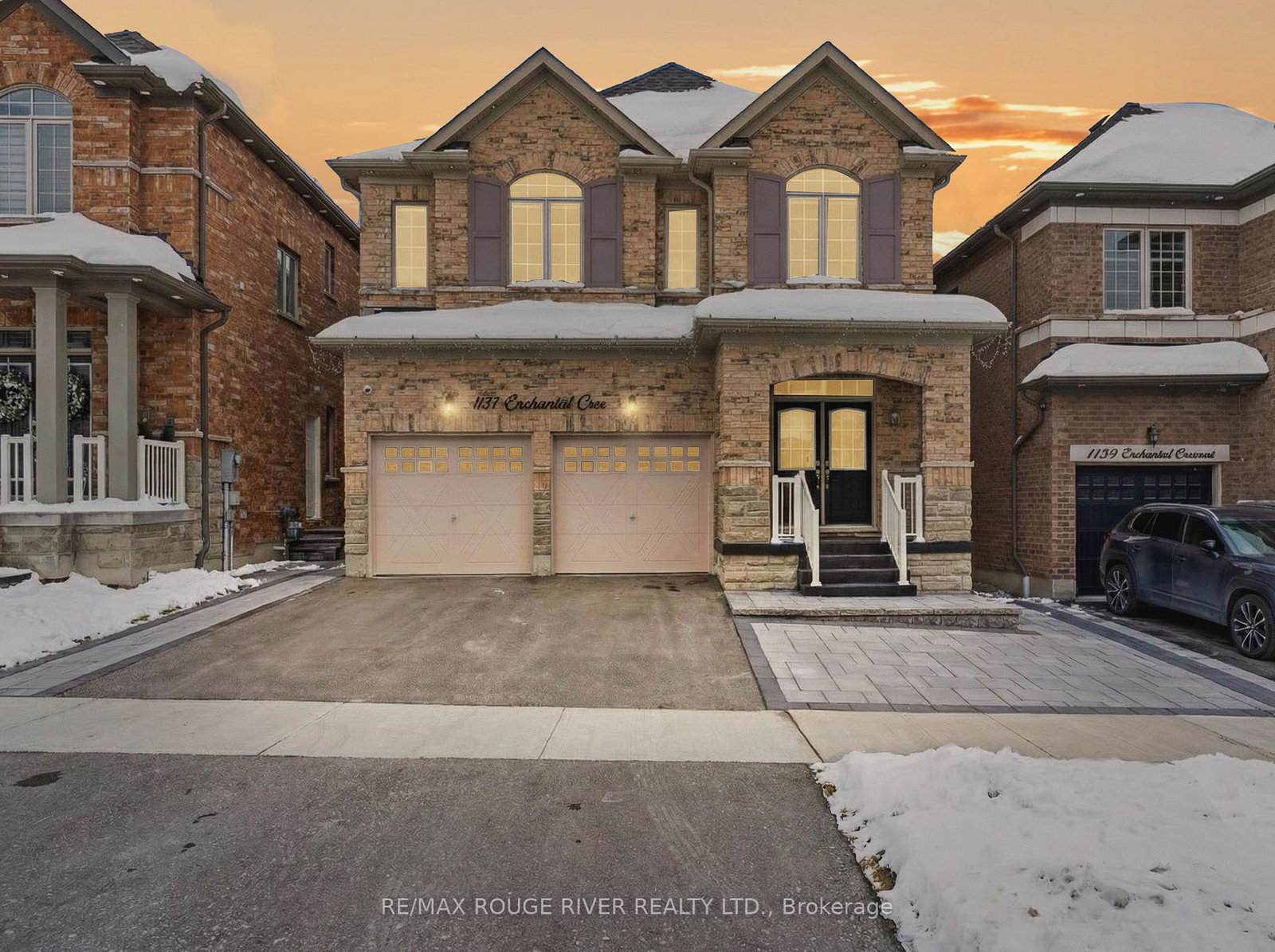 1137-enchanted-crescent-pickering-ontario-e12710172