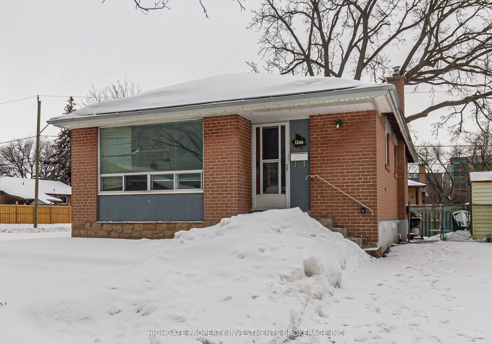 1348-tatra-drive-pickering-ontario-e12711506