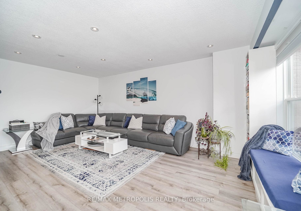 1319-luna-court-pickering-ontario-e12711510